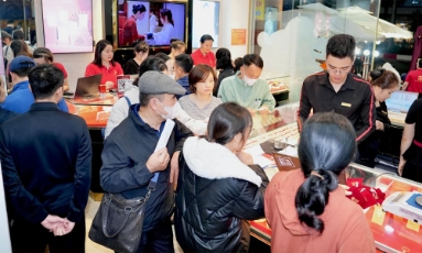  Giá vàng ngày 26/2 giảm giữa cao điểm mua sắm vía Thần Tài